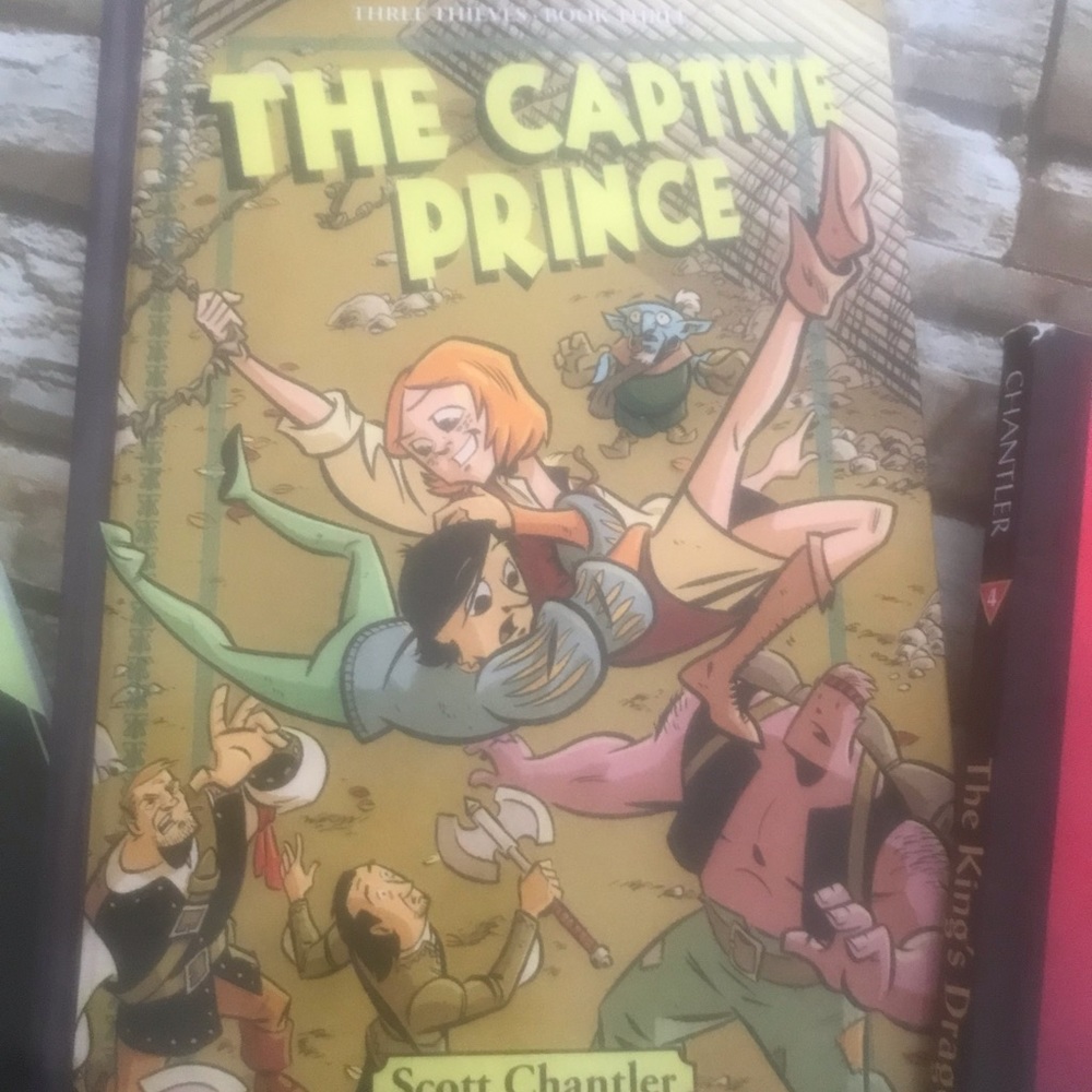 Kid’s comic bundle - Picture 5 of 12
